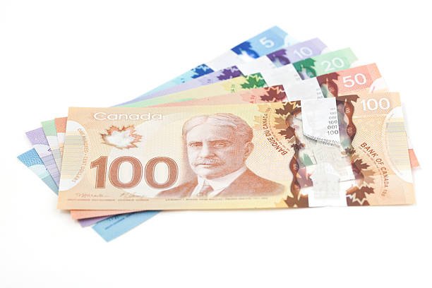 100 Canadian dollar bills - Image 4